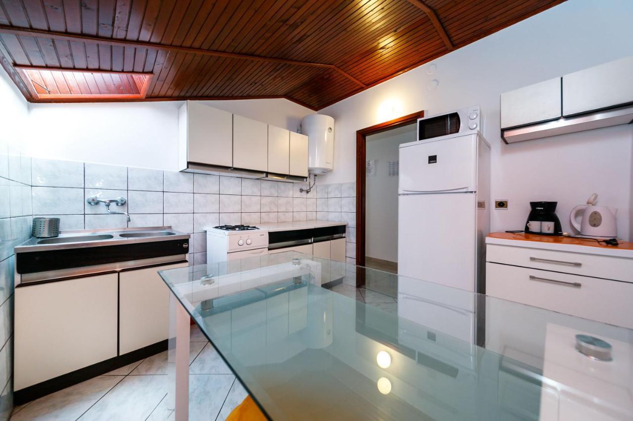 Apartamento Marie I Nikola Krk Town Exterior foto