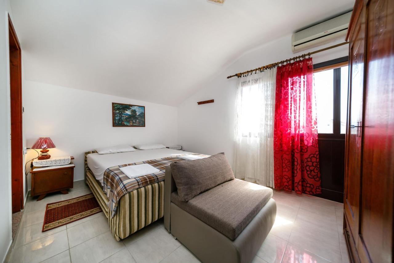 Apartamento Marie I Nikola Krk Town Exterior foto