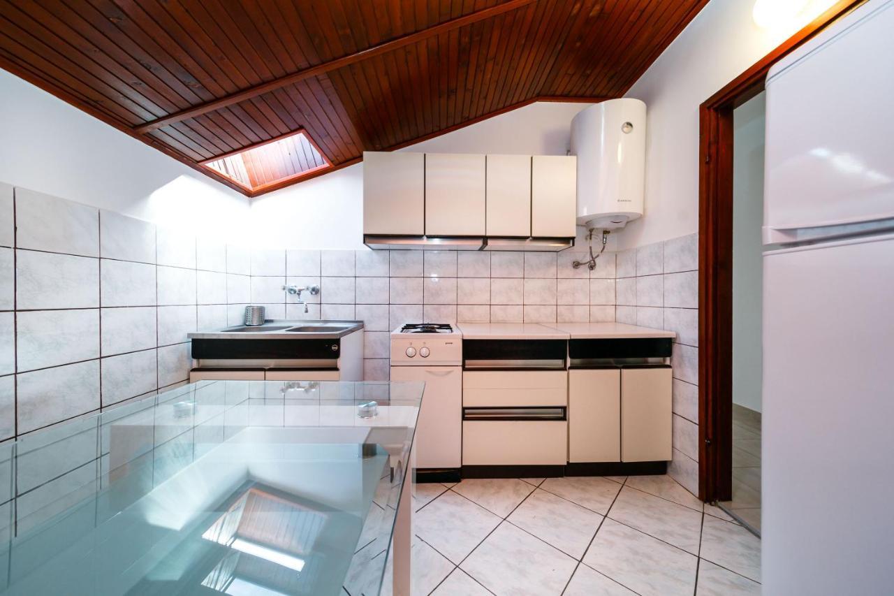 Apartamento Marie I Nikola Krk Town Exterior foto