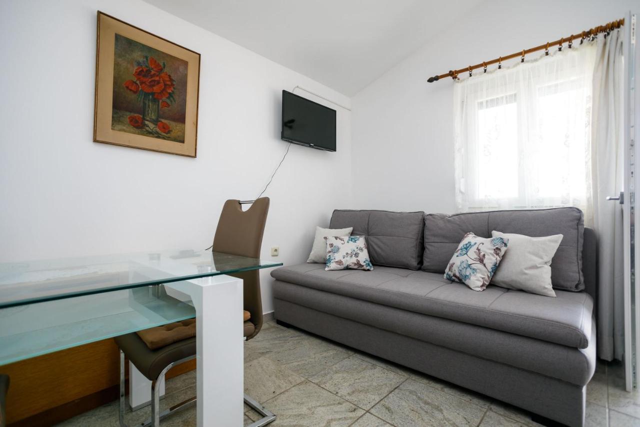 Apartamento Marie I Nikola Krk Town Exterior foto