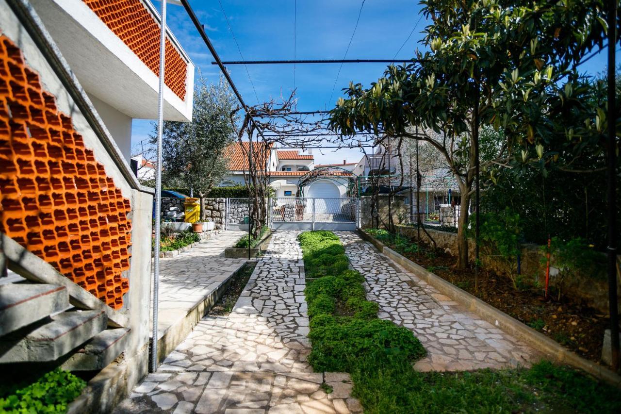 Apartamento Marie I Nikola Krk Town Exterior foto