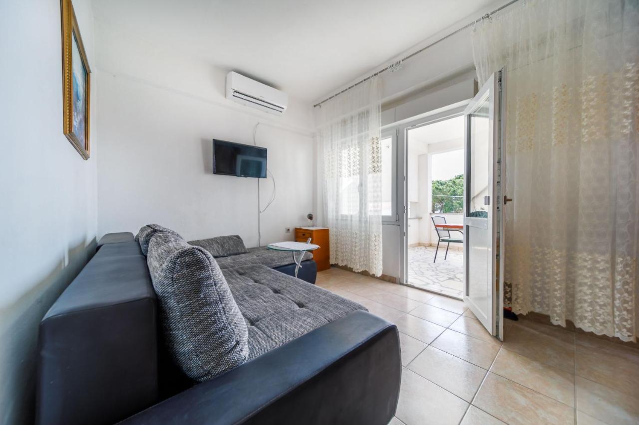 Apartamento Marie I Nikola Krk Town Exterior foto