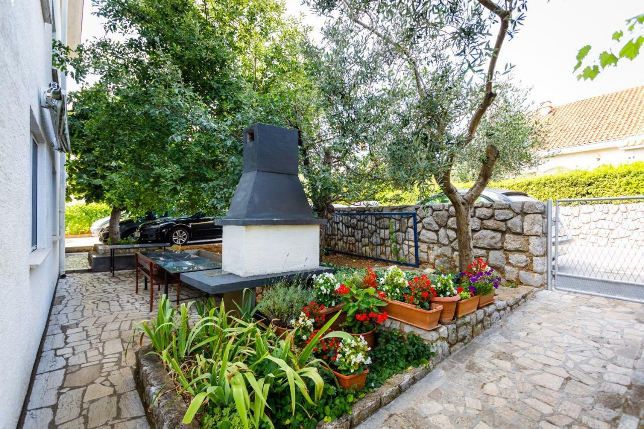 Apartamento Marie I Nikola Krk Town Exterior foto