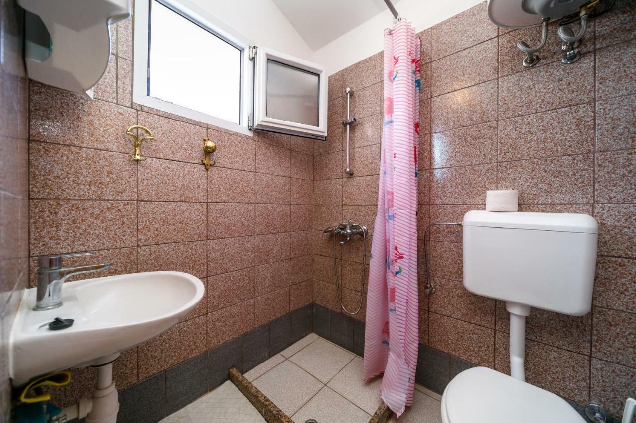 Apartamento Marie I Nikola Krk Town Exterior foto